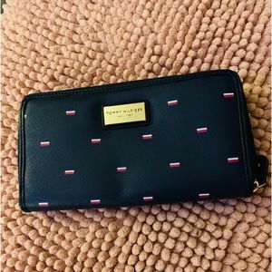 Tommy Hilfiger wallet never used